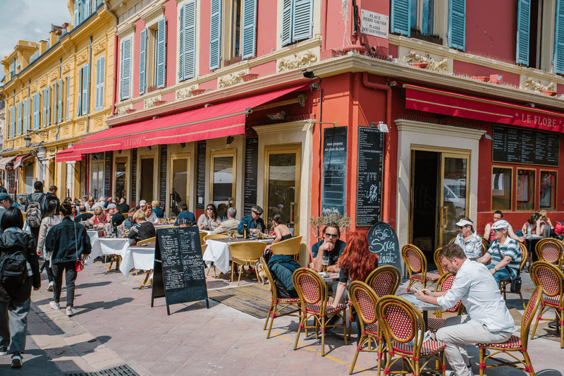 Sprachaufenthalt Frankreich, Nizza, Cafe