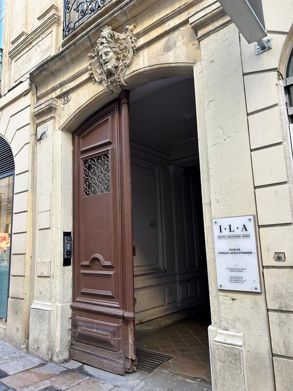 Sprachaufenthalt Frankreich, Institute Linguistique Adenet Montpellier, Eingang